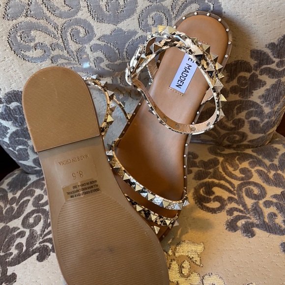 SOLD🆕SteveMadden Odele stud sandal Sz 8.5 - Picture 5 of 6